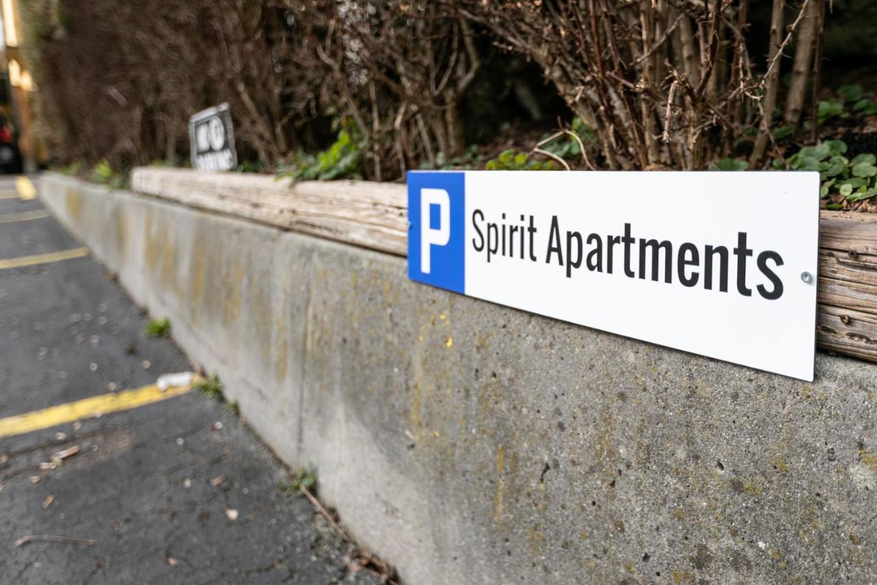 Spiritual Lofts Seesicht Parkplatz Kaffe WiFi Brienz  Exterior foto